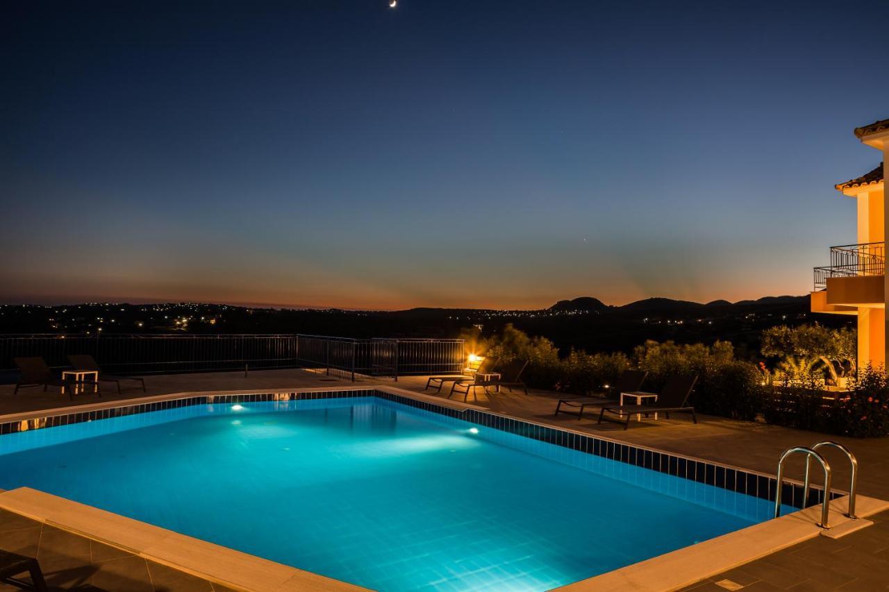 Afrato Village Sea View Apartments ตราเปซากิ ภายนอก รูปภาพ