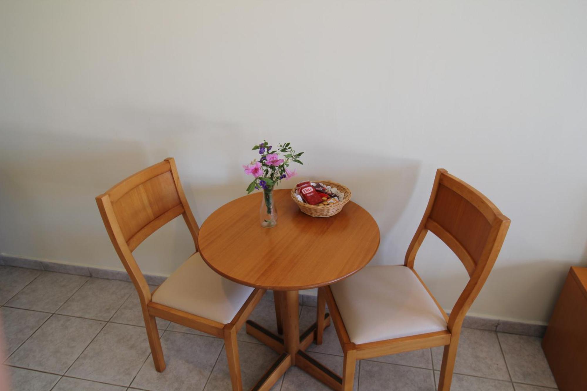 Afrato Village Sea View Apartments ตราเปซากิ ภายนอก รูปภาพ