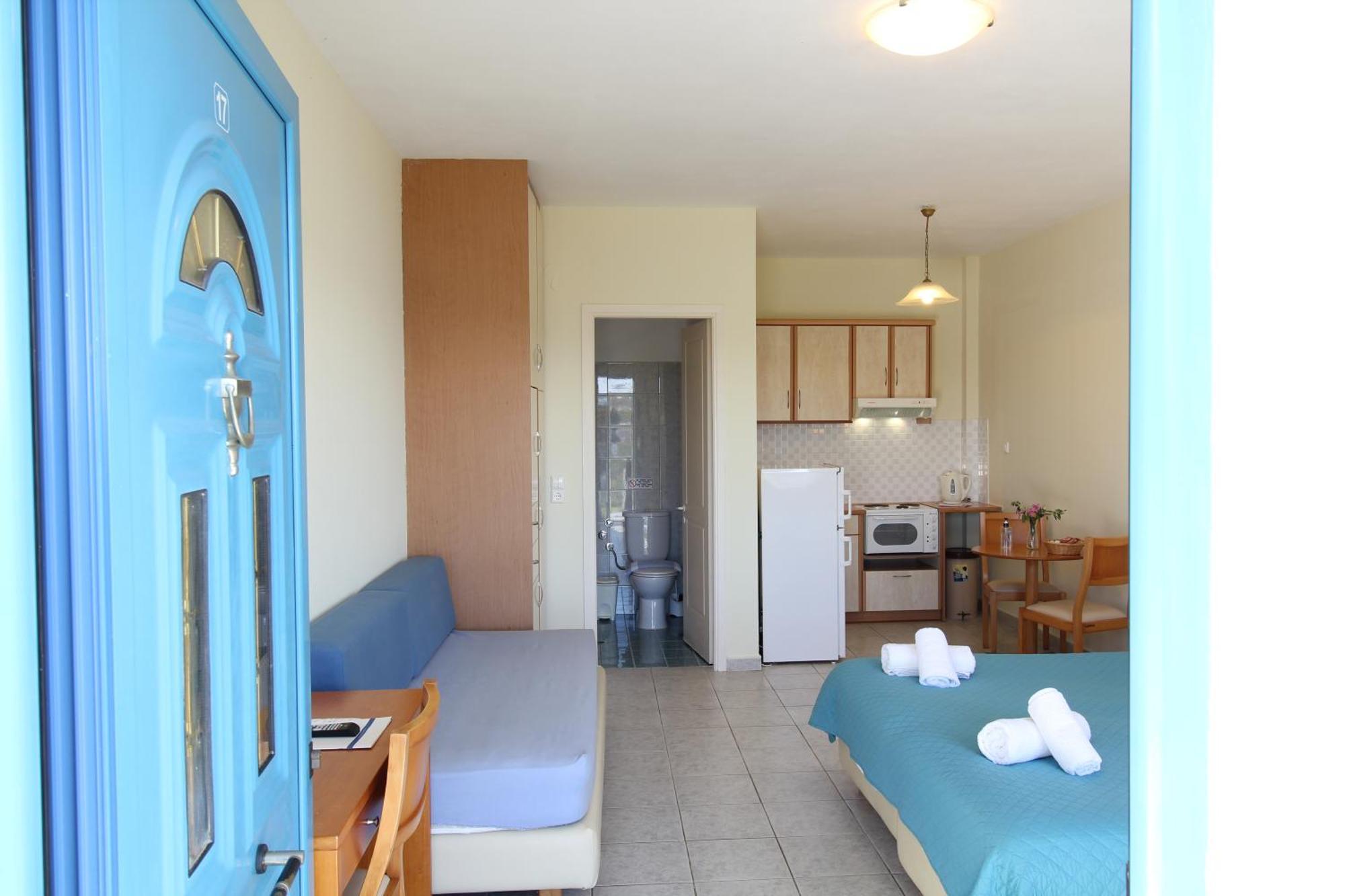 Afrato Village Sea View Apartments ตราเปซากิ ภายนอก รูปภาพ