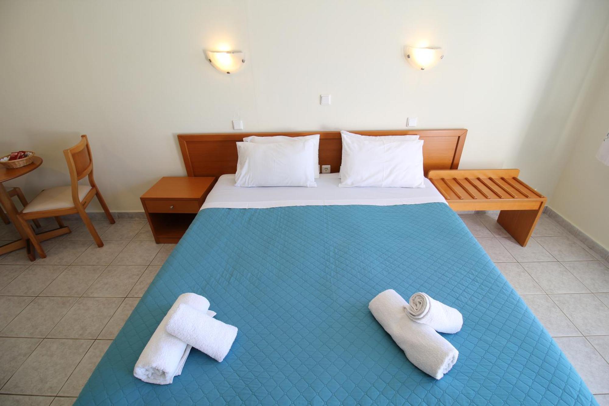 Afrato Village Sea View Apartments ตราเปซากิ ภายนอก รูปภาพ
