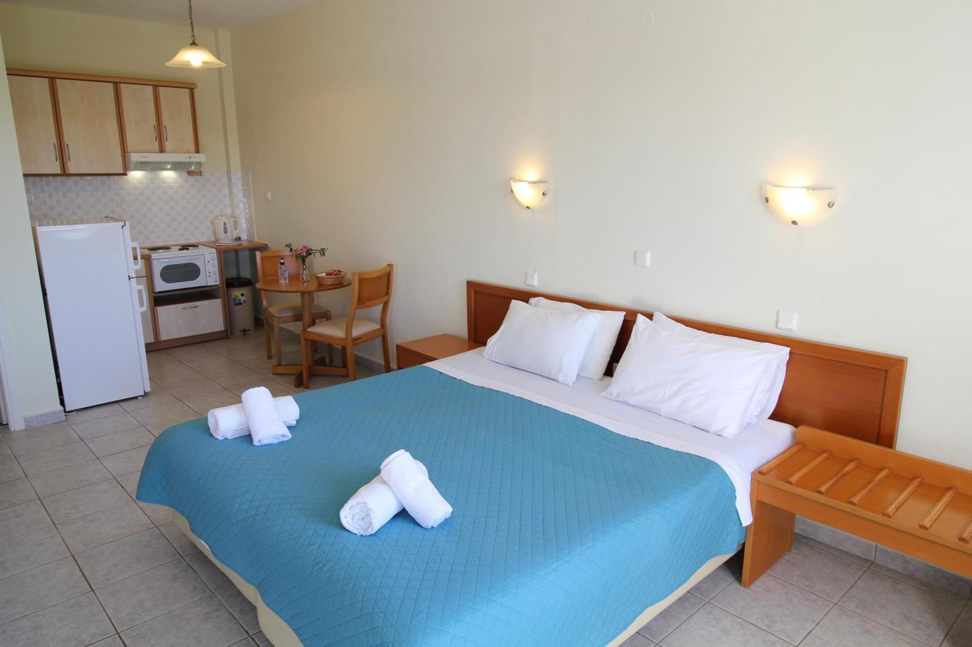 Afrato Village Sea View Apartments ตราเปซากิ ภายนอก รูปภาพ