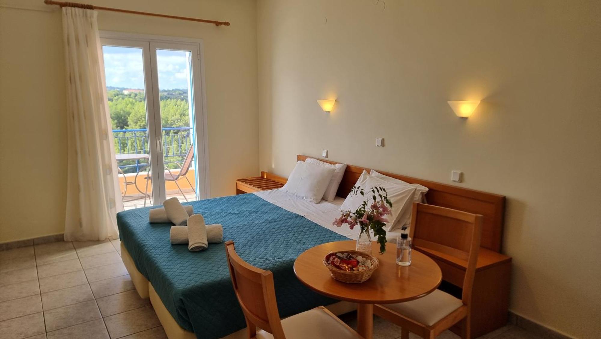 Afrato Village Sea View Apartments ตราเปซากิ ภายนอก รูปภาพ