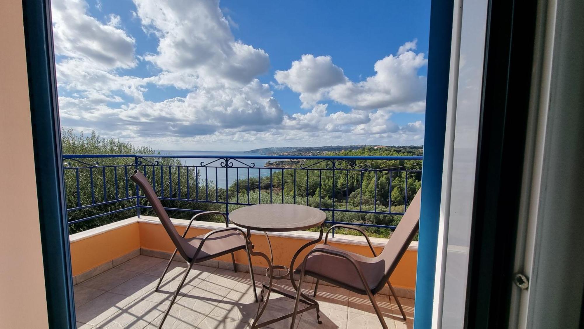 Afrato Village Sea View Apartments ตราเปซากิ ภายนอก รูปภาพ